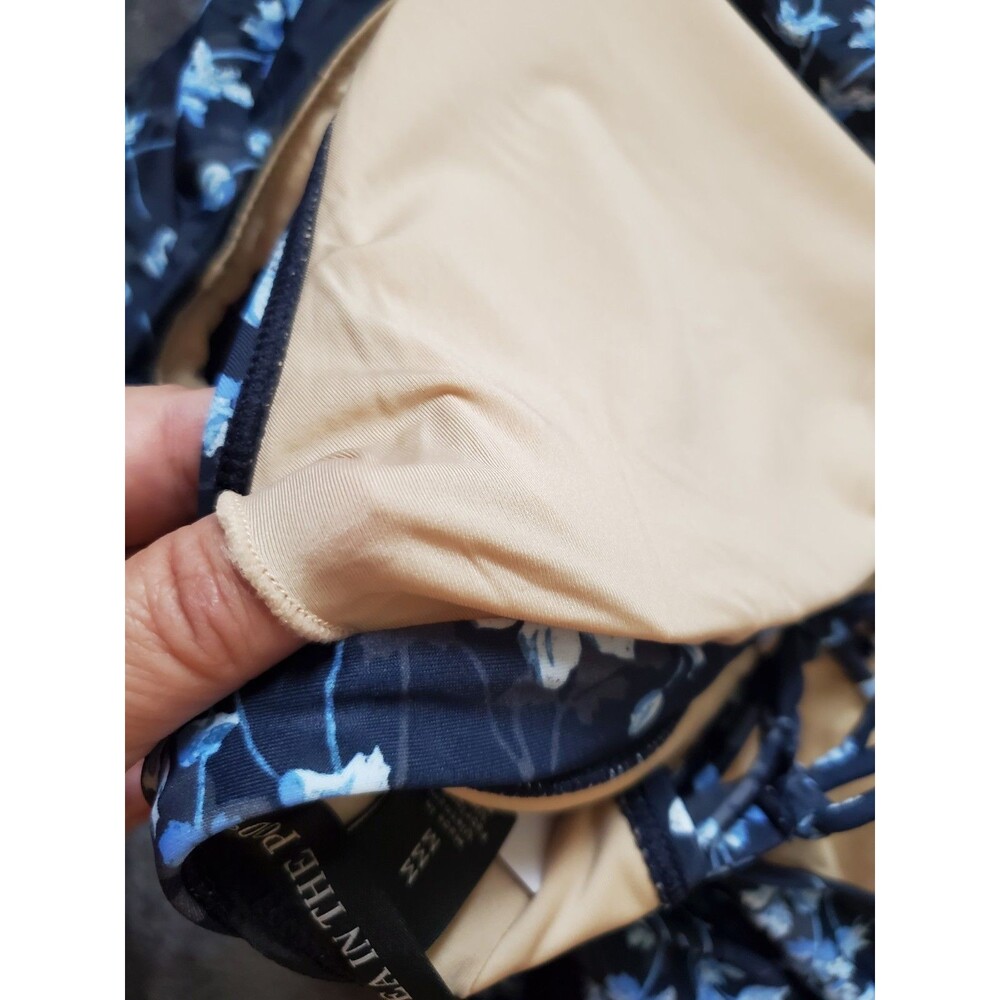 A PEA IN THE POD Maternity Swimsuit Medium Navy Blue NWT Floral Ruffle Beach - Picture 13 of 16